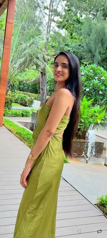 Beautiful Sexy Slim Girl Show her boobs