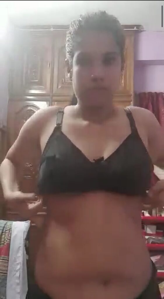 Desi beautiful nurse changing cloths Video