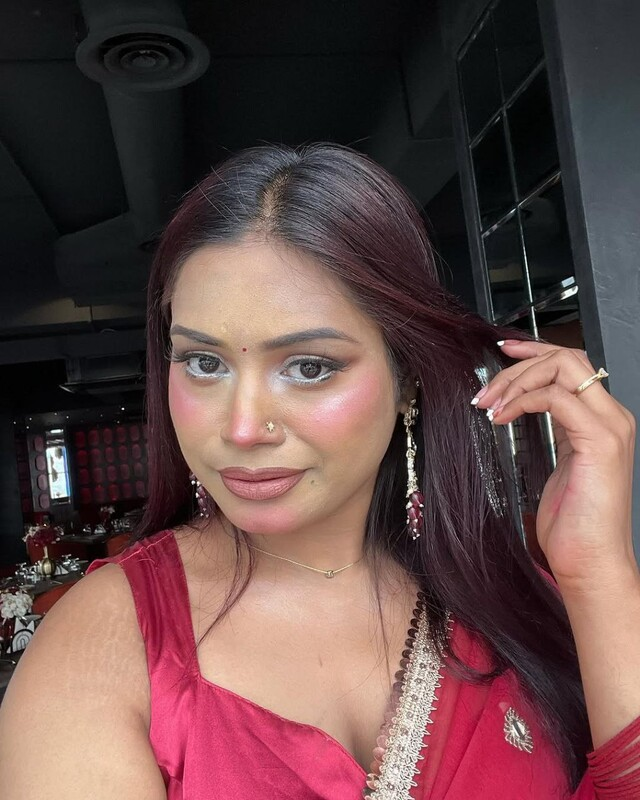 Sexy Babe Showing, Fingering, BJ 10 Video